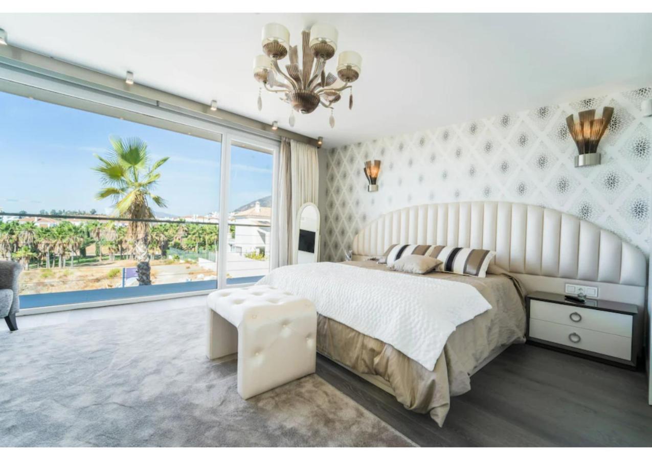 Villa El Higueron Con Vistas Al Mar Benalmádena